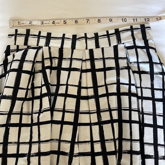 Pleated Skirt by Vanity Room - Size XS - Picture 7 of 7
